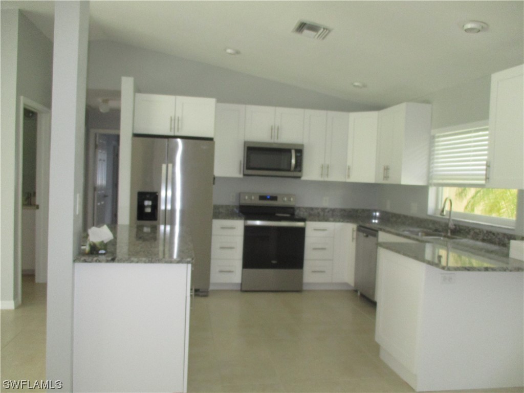 3113 SE 8th Place Cape Coral FL 33904 223066536 image1