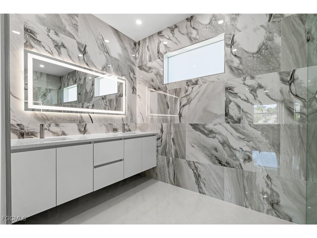 3114 Chiquita Boulevard N Cape Coral FL 33993 2025020928 image24