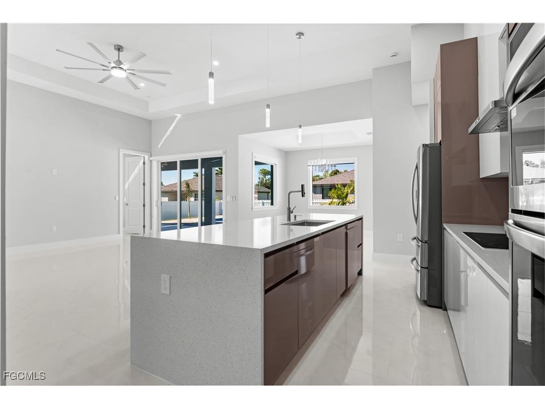 3114 Chiquita Boulevard N Cape Coral FL 33993 2025020928 image6