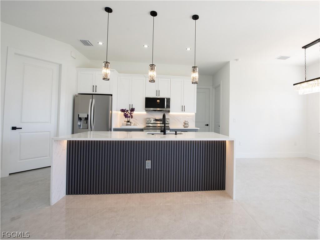 3115 2nd Street SW Lehigh Acres FL 33976 2026008290 image8