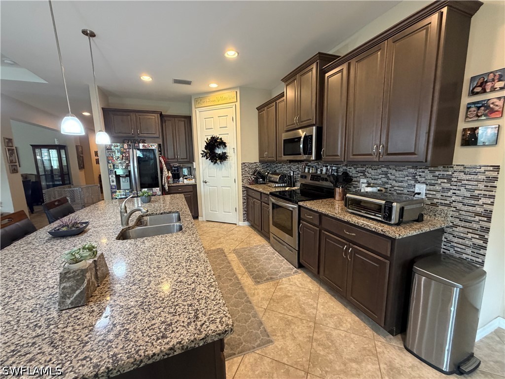 3115 Amadora Circle Cape Coral FL 33909 226020540 image10