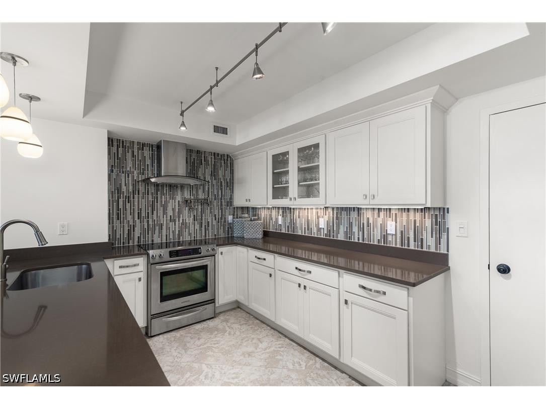 3115 Gulf Shore Boulevard N #203S Naples FL 34103 226025132 image12