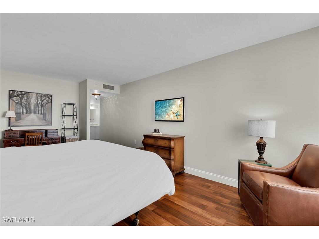 3115 Gulf Shore Boulevard N #412S Naples FL 34103 226005523 image16