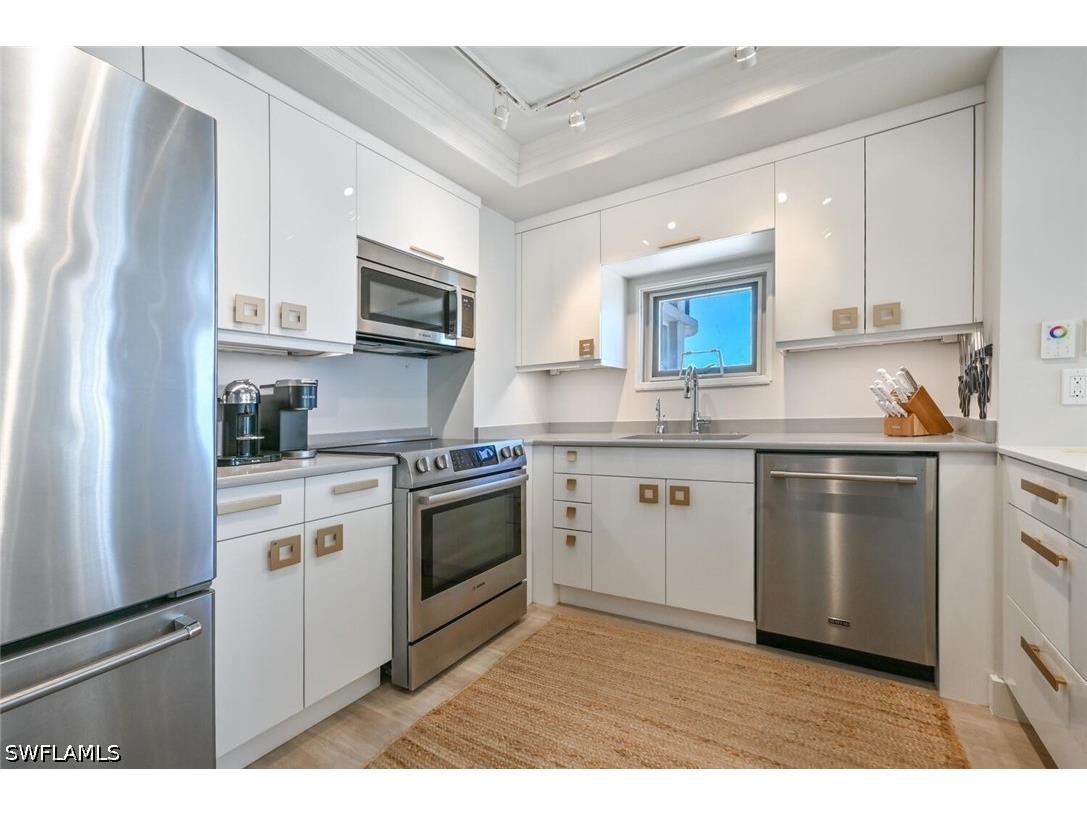 3115 Gulf Shore Boulevard N #608S Naples FL 34103 226017942 image10