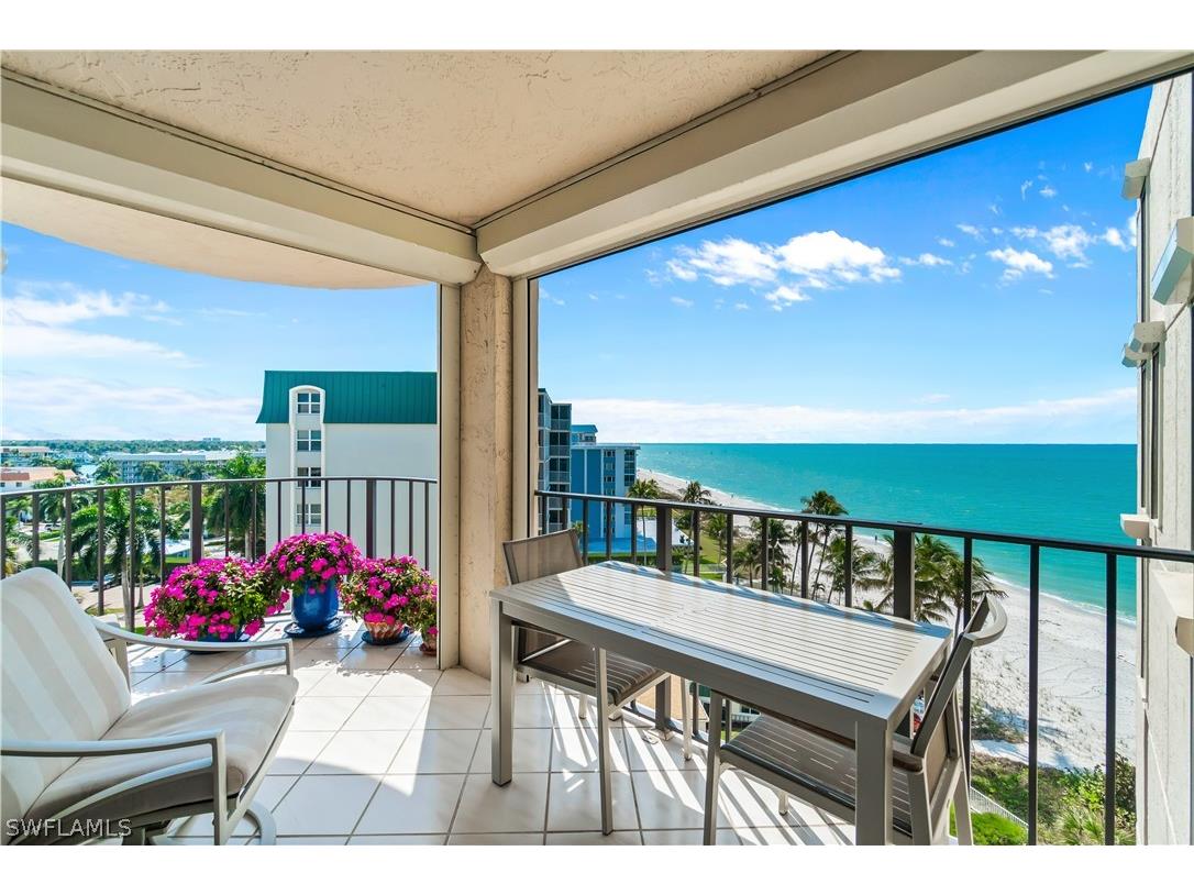 3115 Gulf Shore Boulevard N #704S Naples FL 34103 226006752 image1