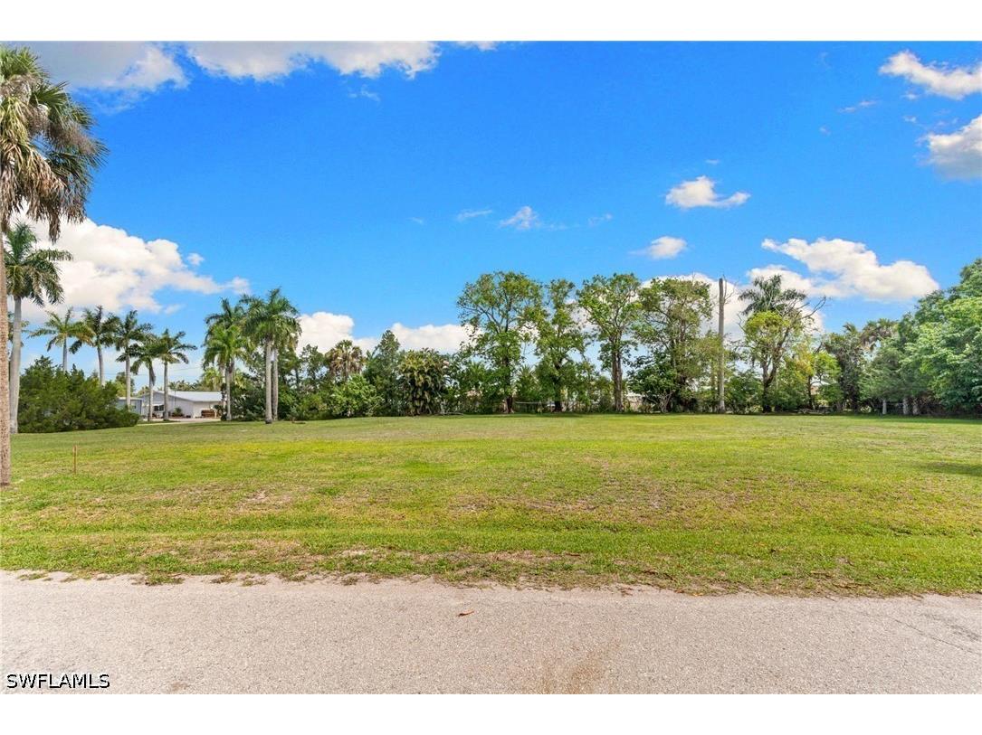 3116 Pine Tree Drive Bonita Springs FL 34134 226020949 image8