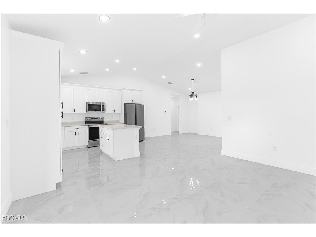 3117 64th Street W Lehigh Acres FL 33971 2026000682 image6