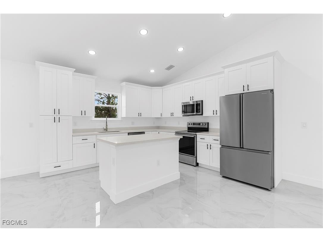 3117 64th Street W Lehigh Acres FL 33971 2026000682 image7