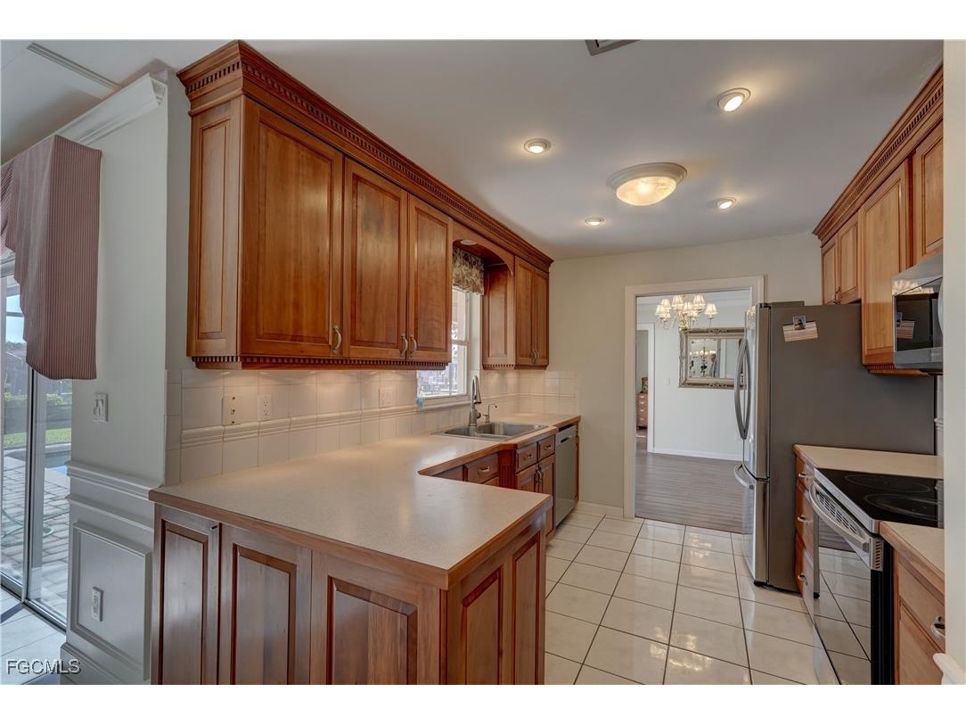 3117 SE 19th Avenue Cape Coral FL 33904 2025019568 image17