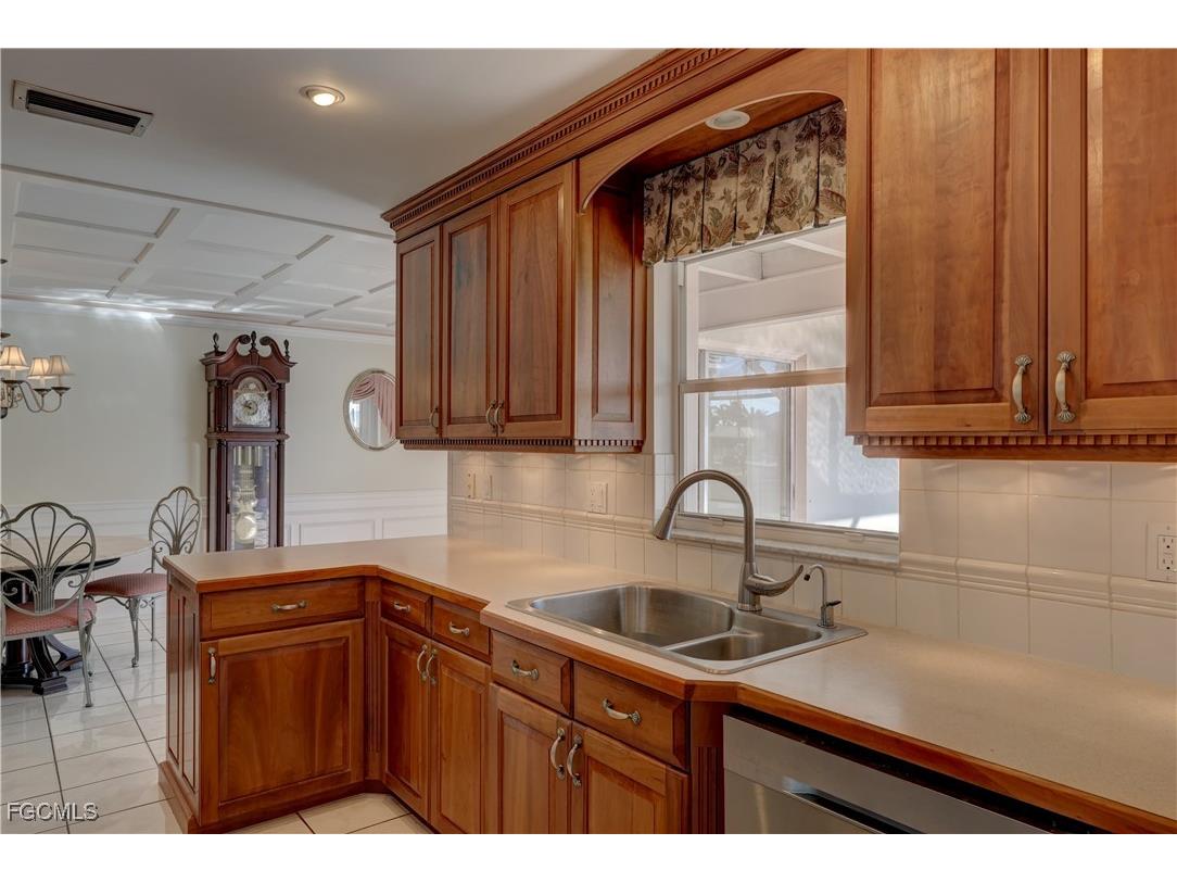 3117 SE 19th Avenue Cape Coral FL 33904 2025019568 image19