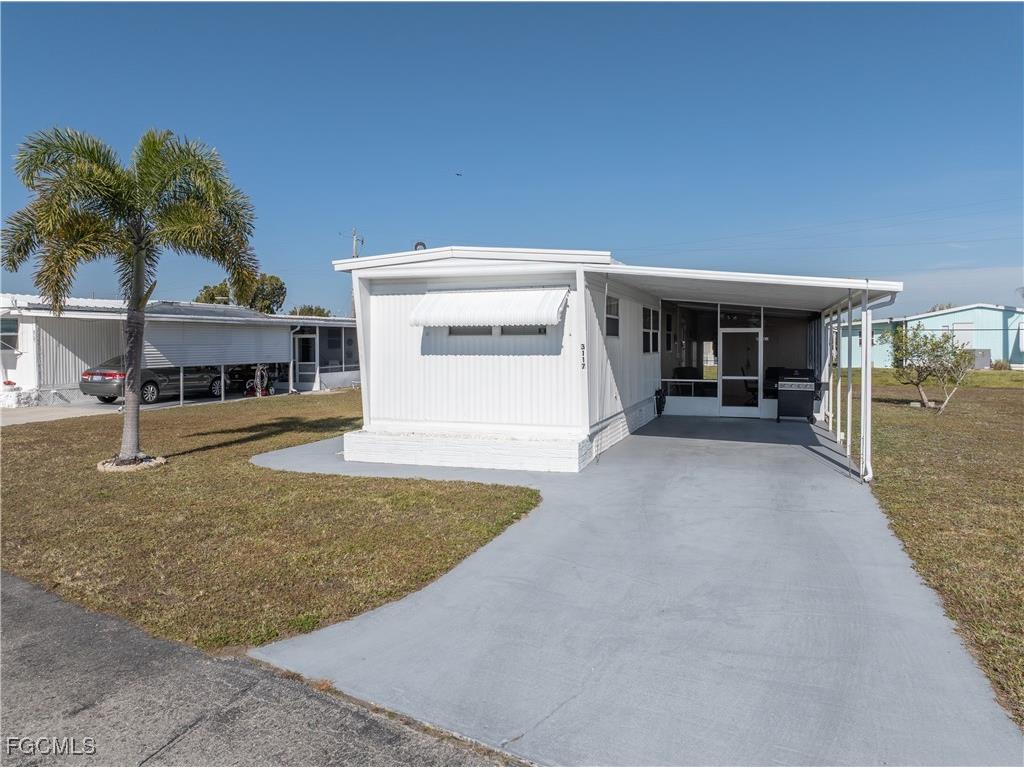 3117 Saturn Circle North Fort Myers FL 33903 2026000322 image1
