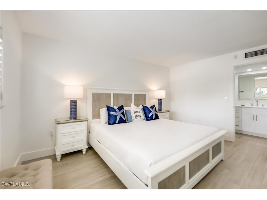 3119 Tennis Villas Captiva FL 33924 225058929 image16