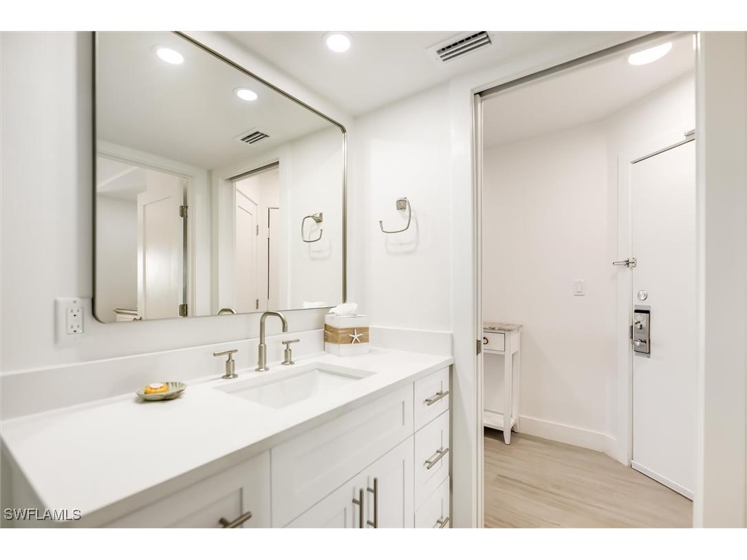 3119 Tennis Villas Captiva FL 33924 225058929 image19