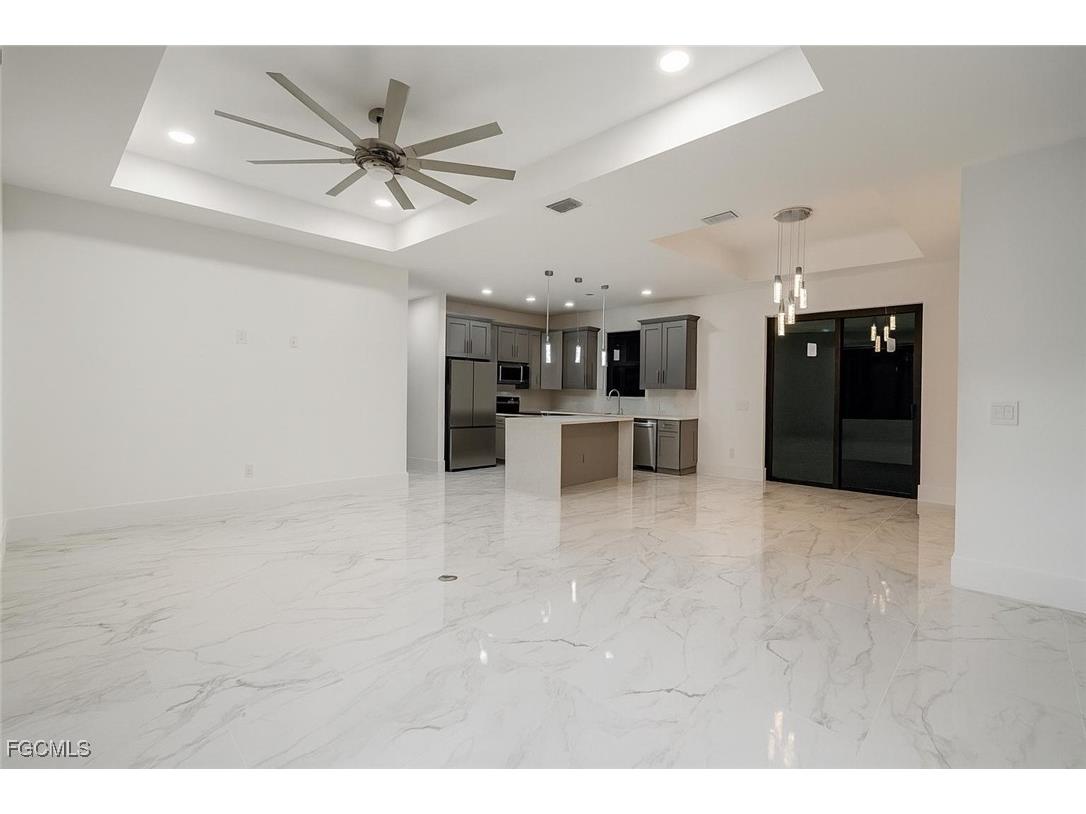 312 El Dorado Boulevard S Cape Coral FL 33991 2025007251 image2