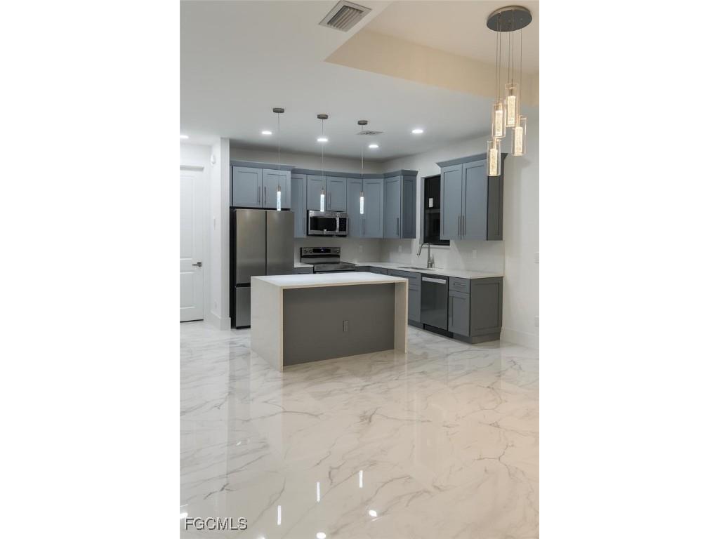 312 El Dorado Boulevard S Cape Coral FL 33991 2025007251 image4