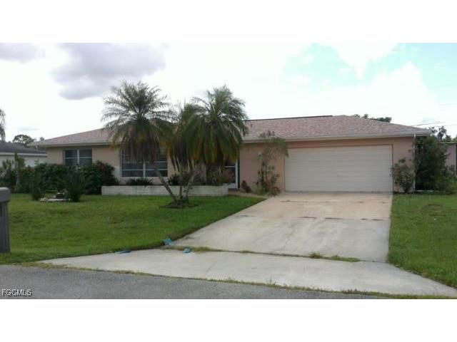 312 Hollywood Street Lehigh Acres FL 33936 2025006527 image1
