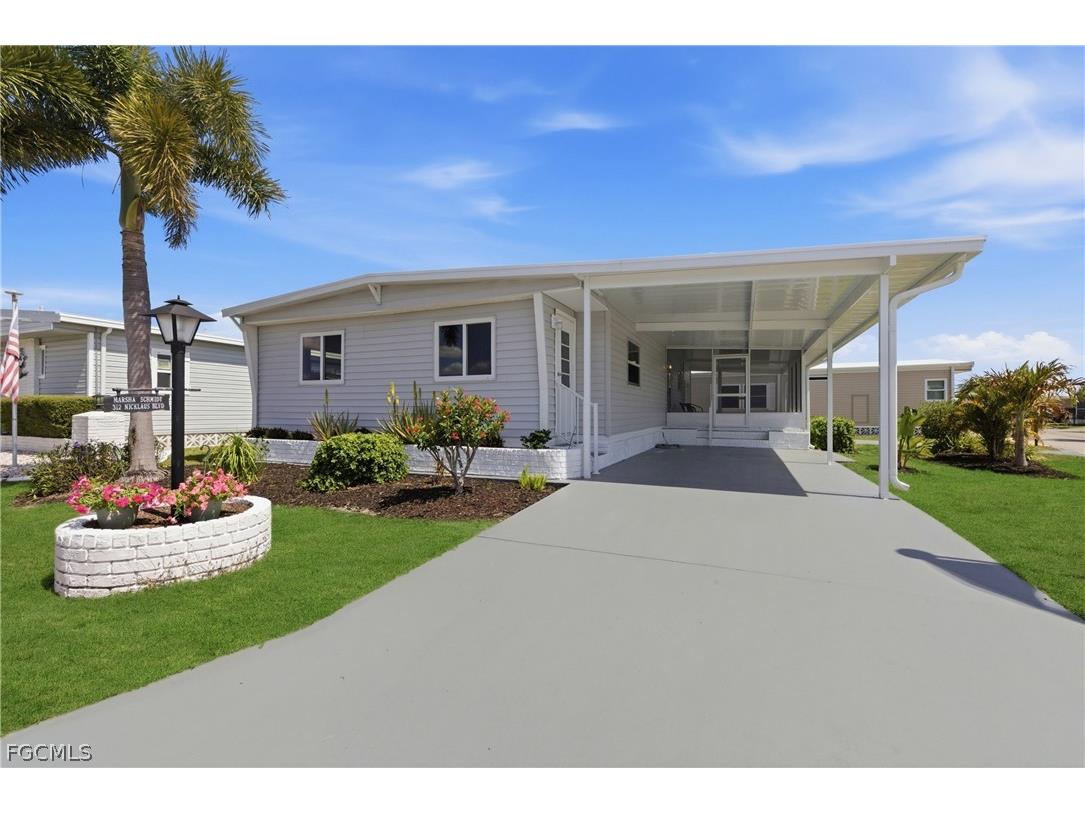 312 Nicklaus Boulevard North Fort Myers FL 33903 2026012592 image1