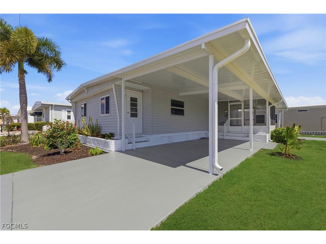 312 Nicklaus Boulevard North Fort Myers FL 33903 2026012592 image2