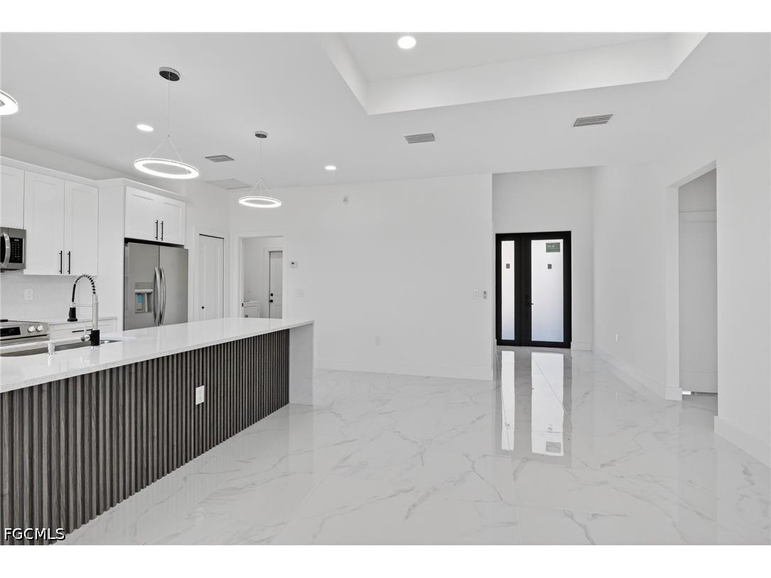 312 Rand Avenue Lehigh Acres FL 33974 2025026378 image2
