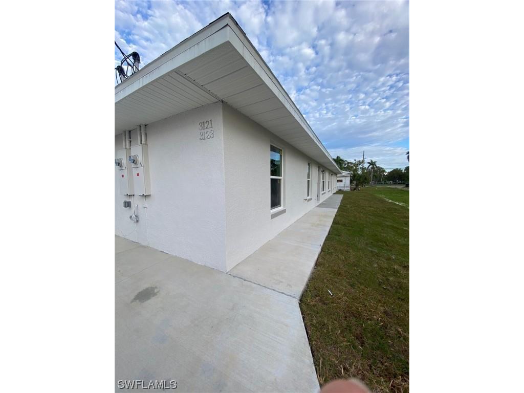 3121-3123 Second Street Fort Myers FL 33916 224011928 image1