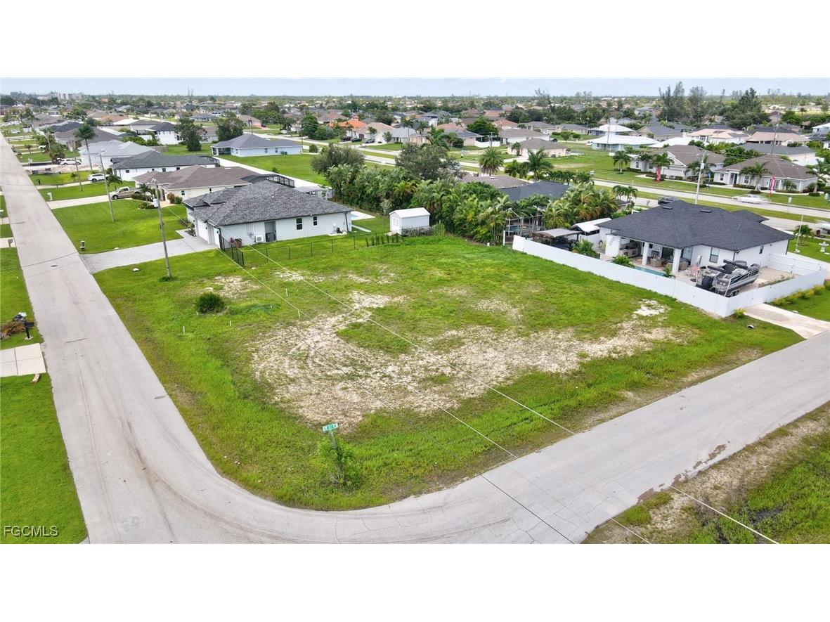 3121 SW 16th Place Cape Coral FL 33914 2025005243 image8
