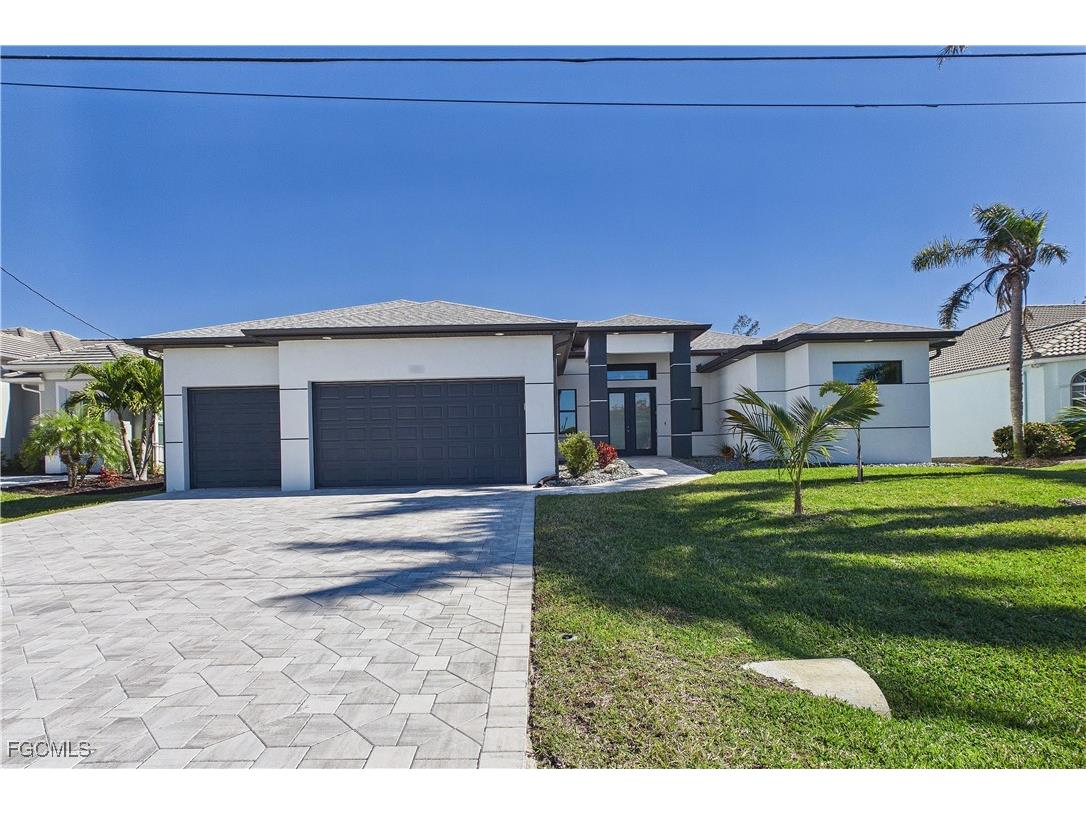 3121 SW 26th Place Cape Coral FL 33914 2026005703 image1