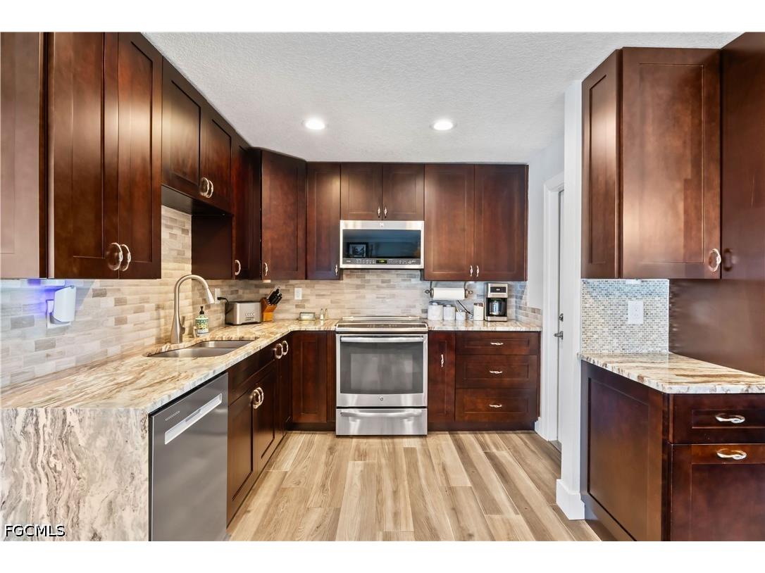 3122 SE 18th Place Cape Coral FL 33904 2026030187 image16