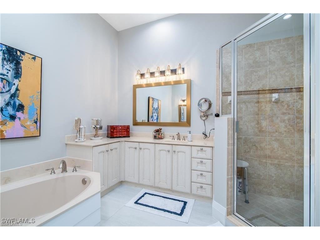 3123 Aviamar Circle #201 Naples FL 34114 225084425 image17
