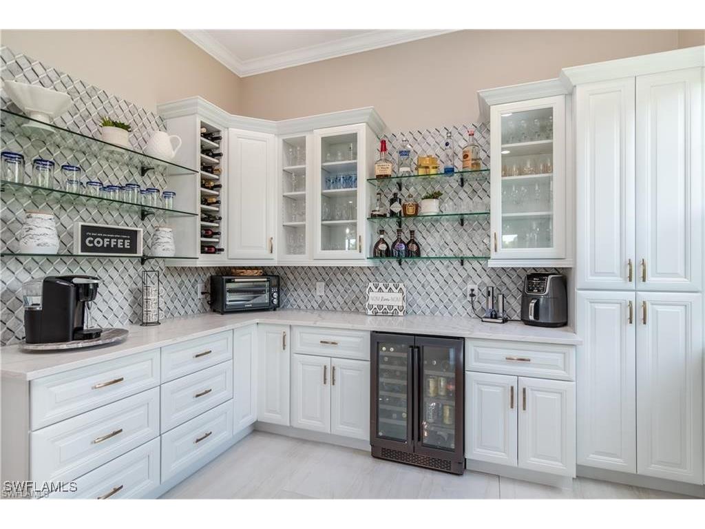3123 Aviamar Circle #201 Naples FL 34114 225084425 image9