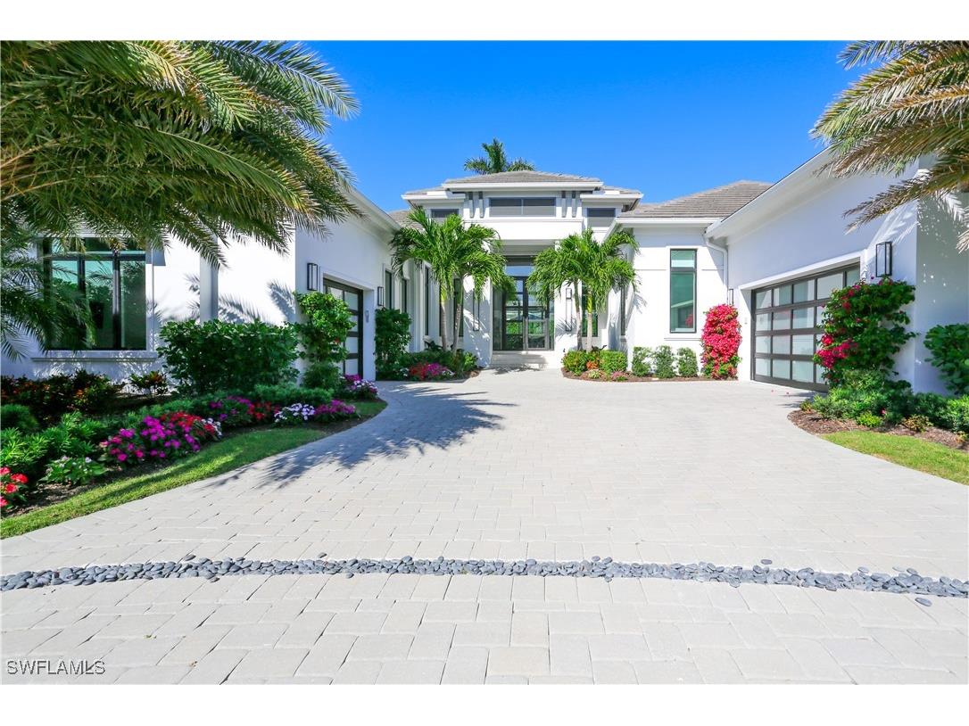 3123 Crayton Road Naples FL 34103 225085069 image1