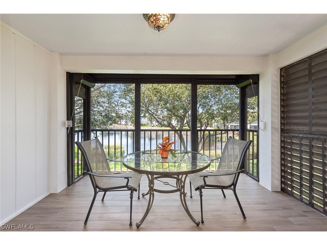 3123 Riviera Drive #B-202 Naples FL 34103 223018542 image1