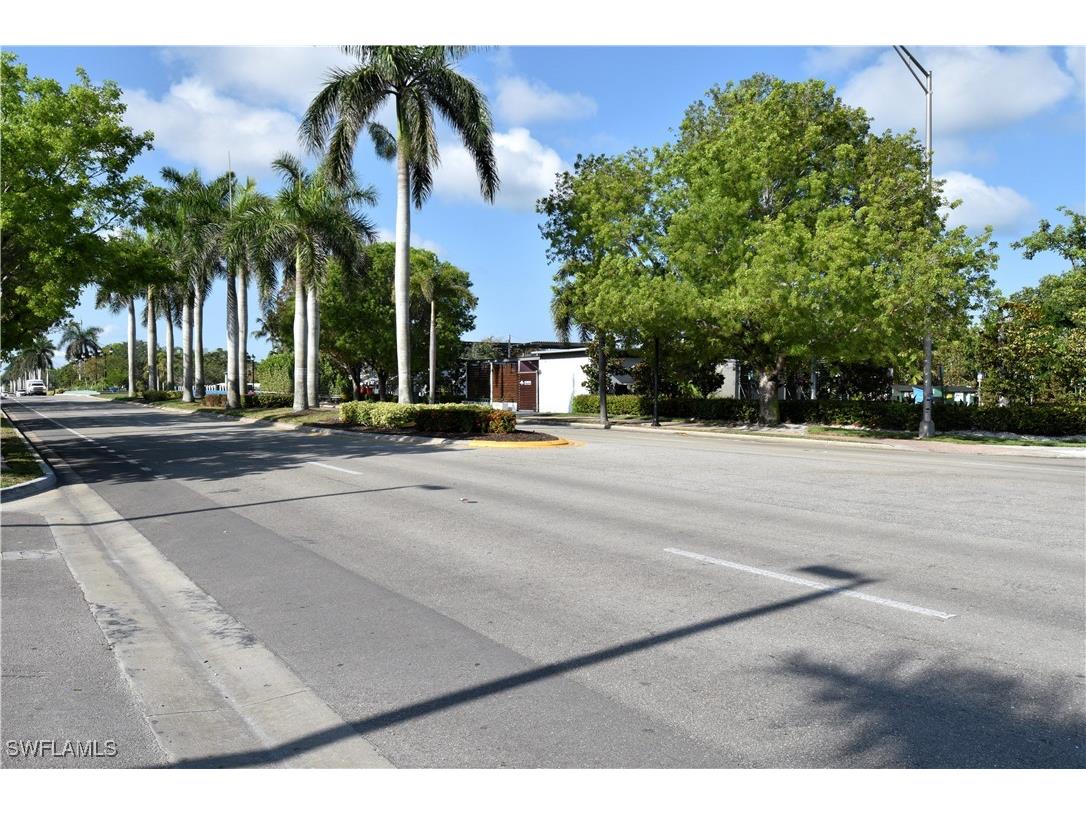 3125 Barrett Avenue Naples FL 34112 225075617 image11