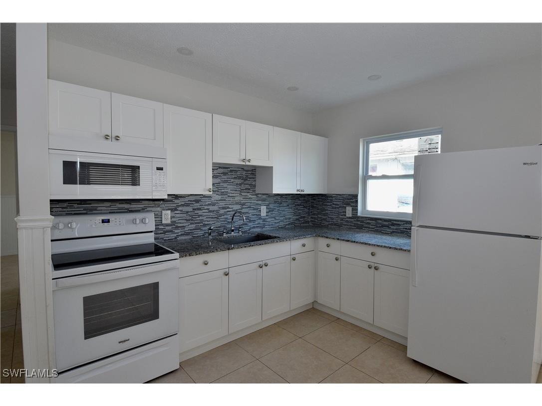 3125 Barrett Avenue Naples FL 34112 225075617 image4