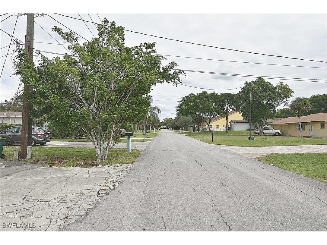 3125 Barrett Avenue Naples FL 34112 225075617 image8