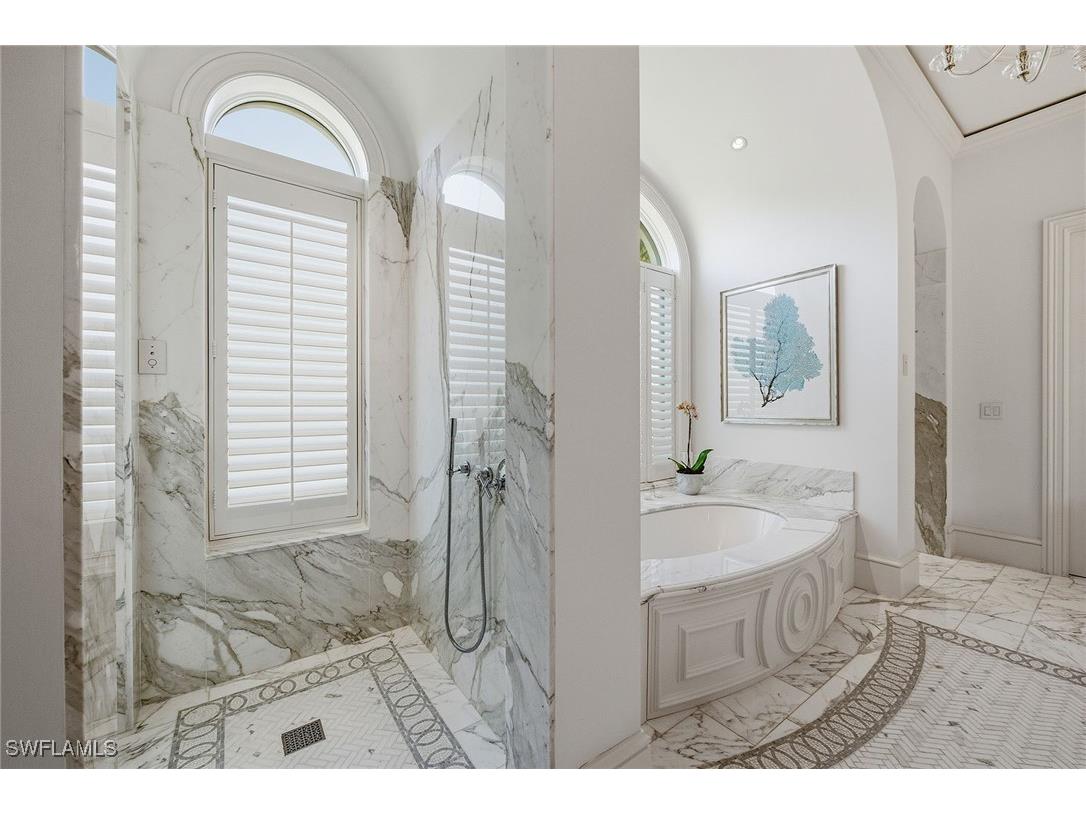3125 Leeward Lane Naples FL 34103 226005463 image18