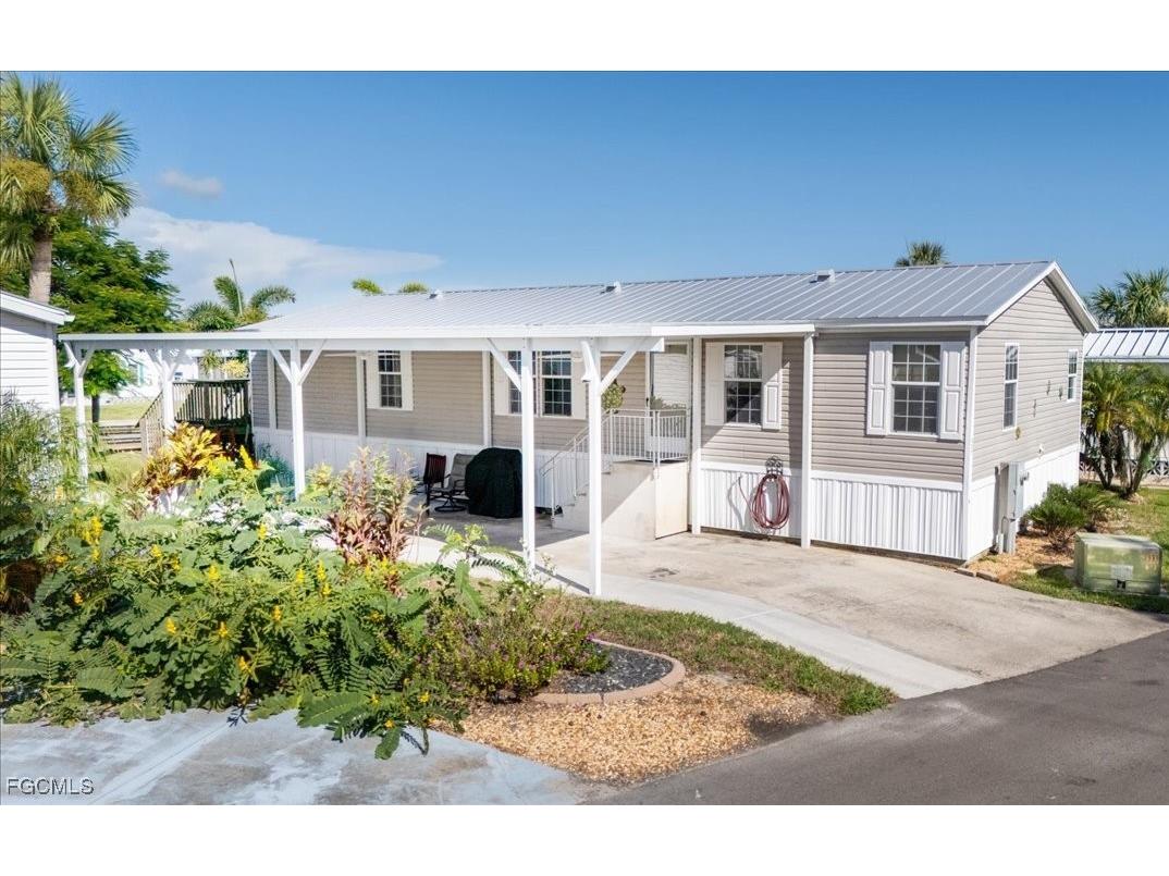 3127 Bayside Parkway Punta Gorda FL 33982 2026004679 image1