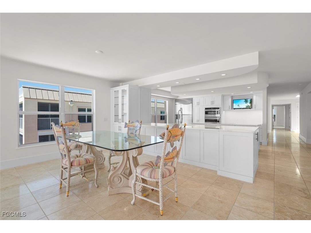 3127 W Gulf Drive #106 Sanibel FL 33957 2025018432 image3