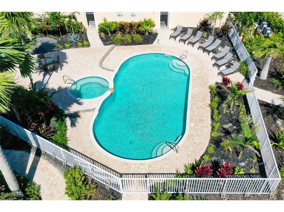3127 W Gulf Drive #106 Sanibel FL 33957 2025018432 image38