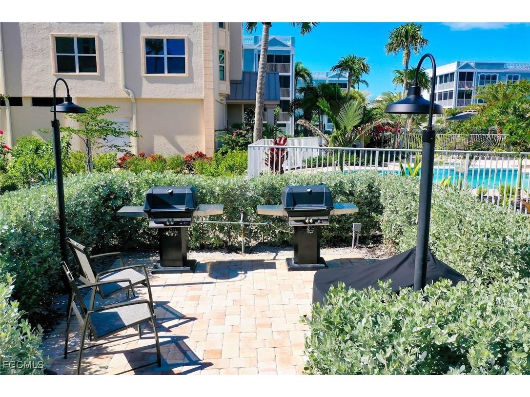 3127 W Gulf Drive #106 Sanibel FL 33957 2025018432 image42