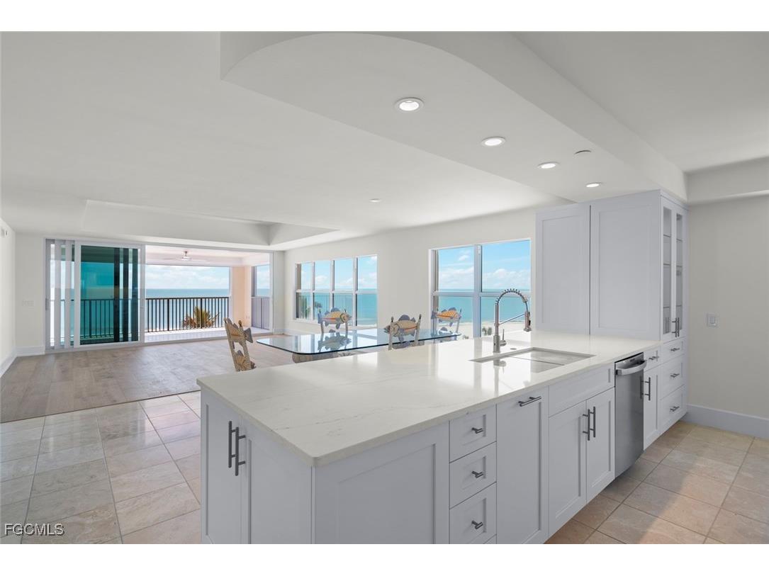 3127 W Gulf Drive #106 Sanibel FL 33957 2025018432 image7