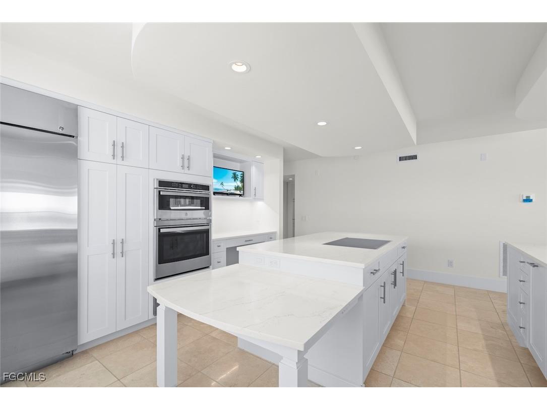 3127 W Gulf Drive #106 Sanibel FL 33957 2025018432 image8