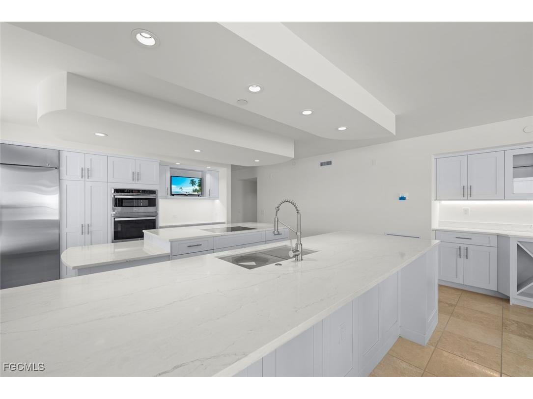 3127 W Gulf Drive #106 Sanibel FL 33957 2025018432 image9