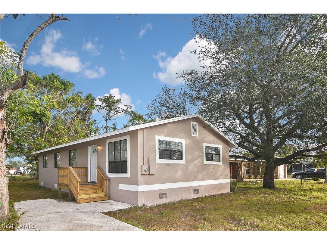 3129 Dunbar Avenue Fort Myers FL 33916 222091002 image1
