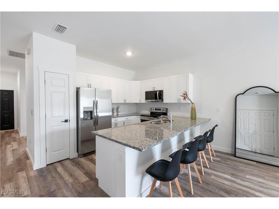 313-315 Ivan Avenue S Lehigh Acres FL 33973 2025023004 image7