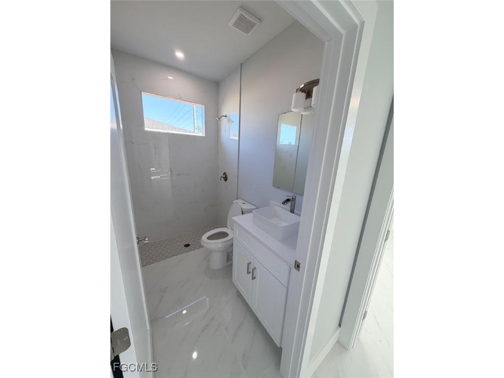 313 El Dorado Boulevard N Cape Coral FL 33993 2025024224 image12