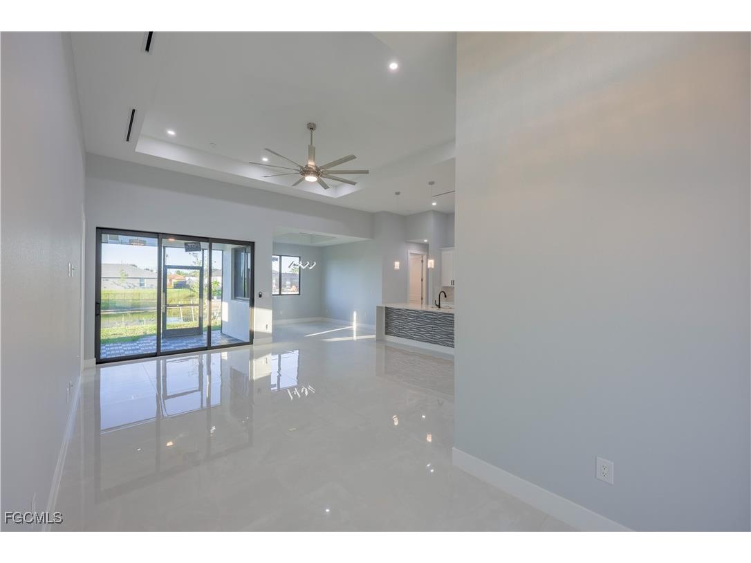 313 NE 5th Terrace Cape Coral FL 33909 2025014959 image10