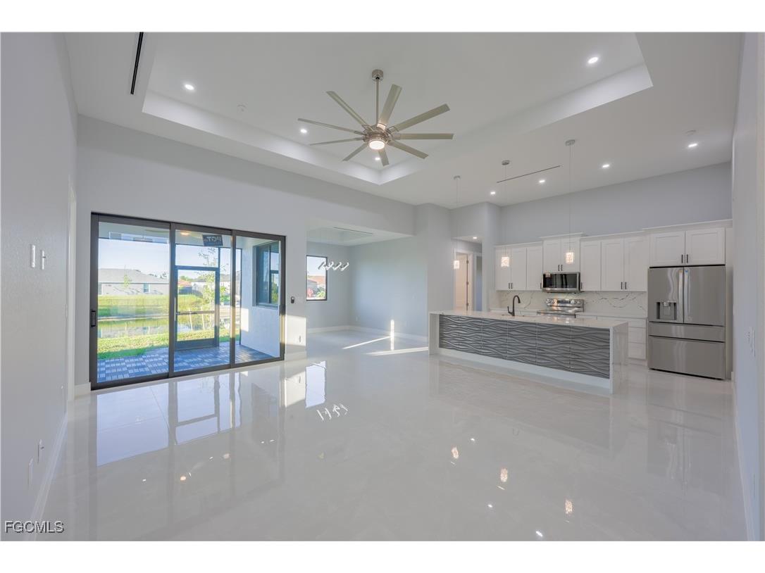 313 NE 5th Terrace Cape Coral FL 33909 2025014959 image11