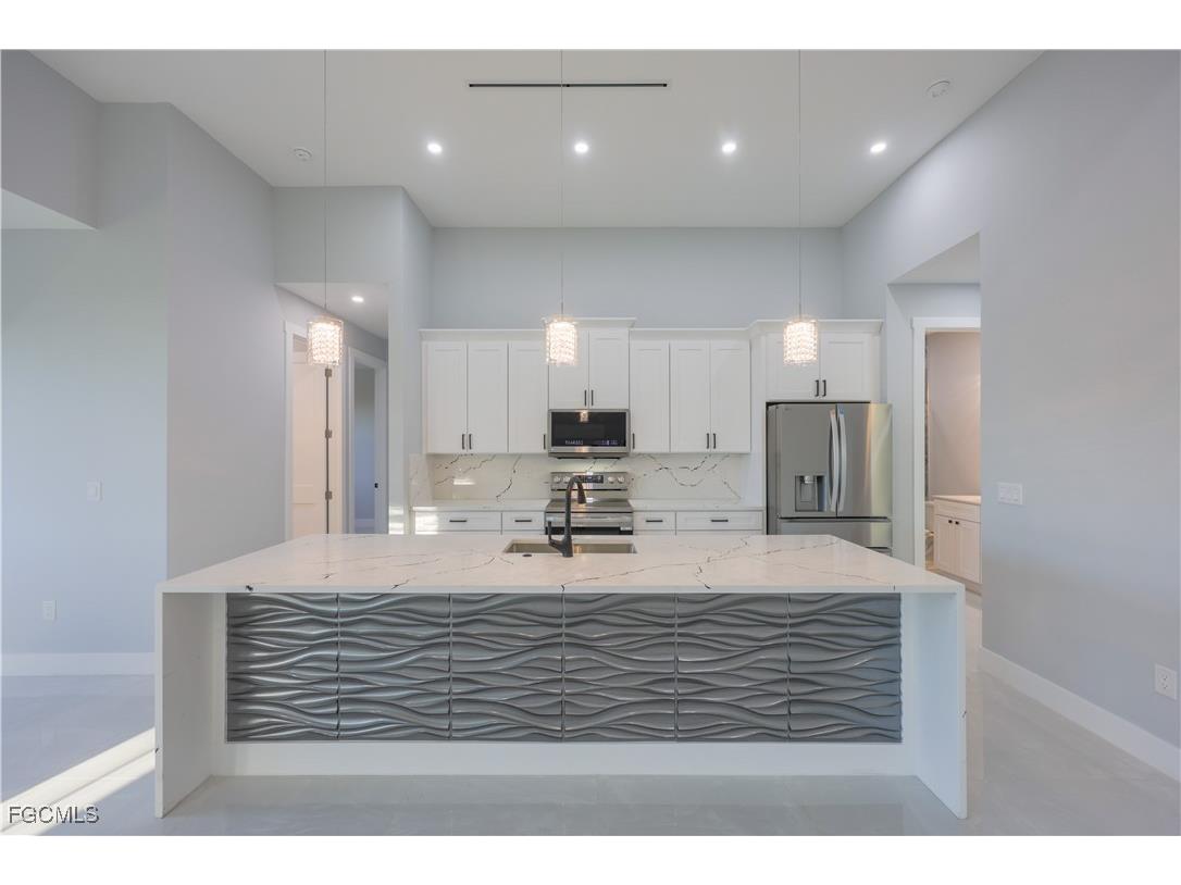 313 NE 5th Terrace Cape Coral FL 33909 2025014959 image15