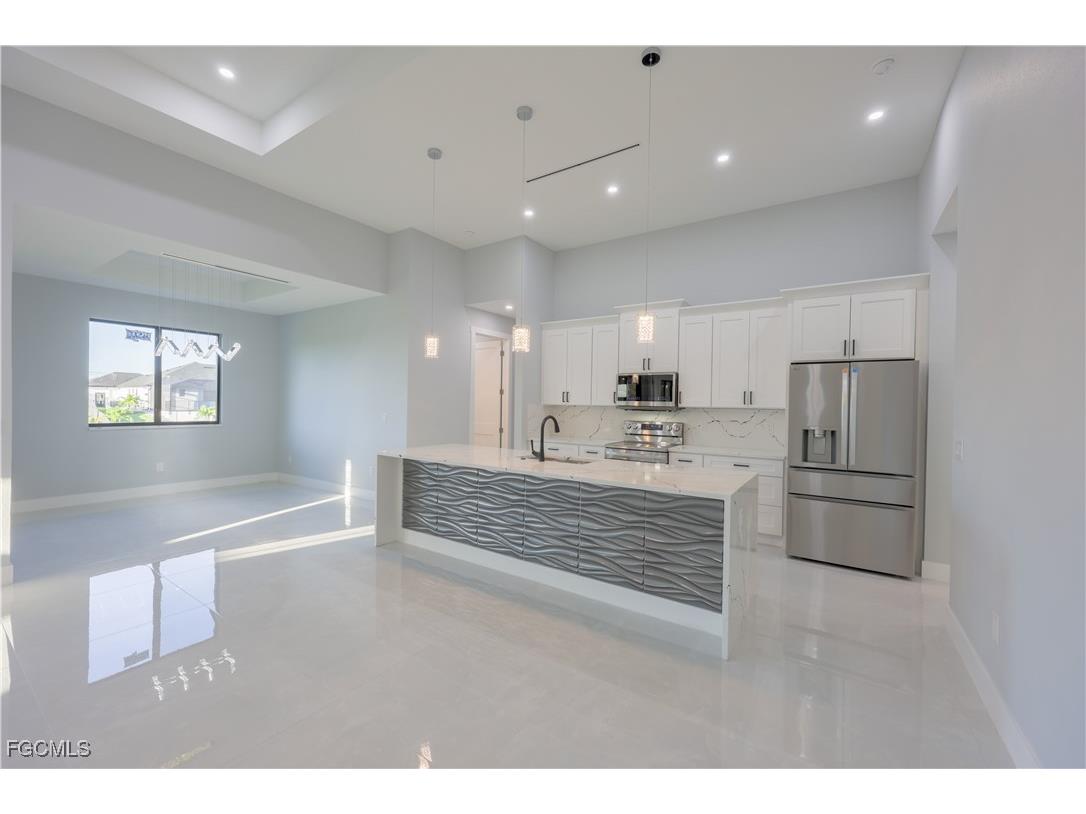 313 NE 5th Terrace Cape Coral FL 33909 2025014959 image16