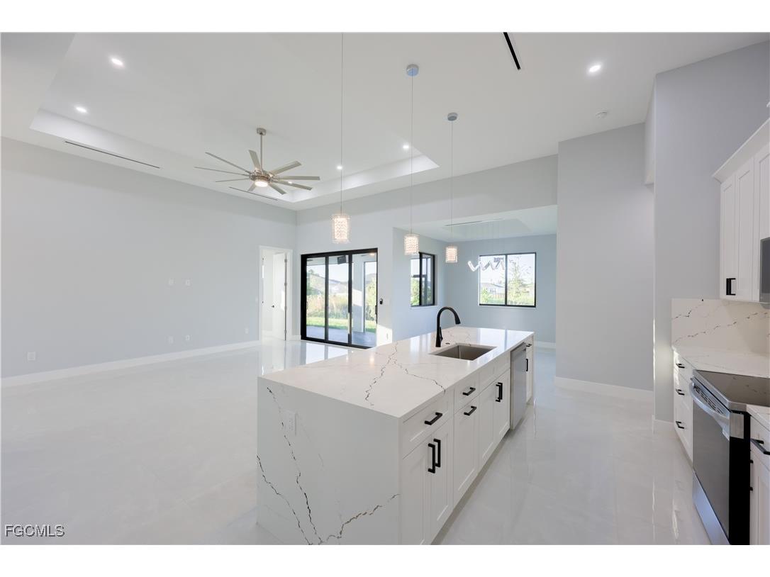 313 NE 5th Terrace Cape Coral FL 33909 2025014959 image17